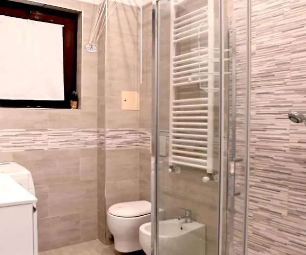 Lucca 22 Guest house Milan